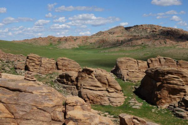 Baga Gazariin Chuluu Baga Gazariin Chuluu