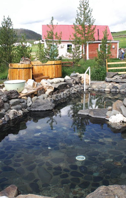Tsenkher hot springs