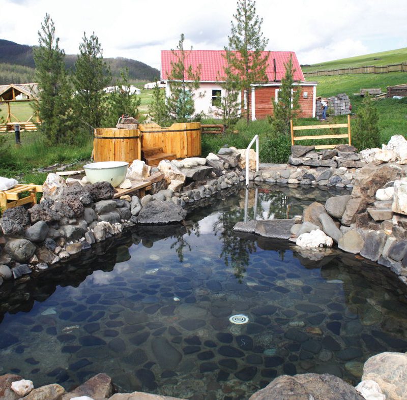 Tsenkher hot springs